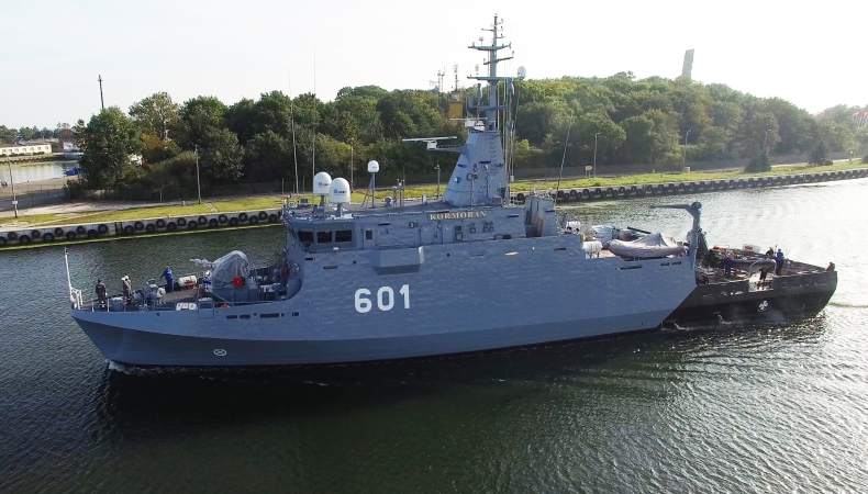 Zintegrowany System Nawigacyjny na najnowszym okręcie Marynarki Wojennej ORP KORMORAN II - GospodarkaMorska.pl