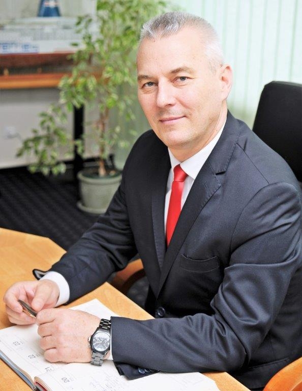 „Mamy dobrą passę, ale nasza przyszłość zależna jest od dalszego rozwoju floty i realizacji kontraktu na nowy prom”. Wywiad z Piotrem Redmerskim, prezesem PŻB - GospodarkaMorska.pl