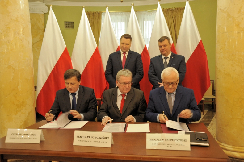 Lubelskie: Podpisano umowę na koncepcję programową dla 24 km trasy Via Carpatia - GospodarkaMorska.pl