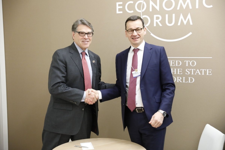 Davos: Spotkanie Morawiecki-Perry o źródłach energii i bezpieczeństwie - GospodarkaMorska.pl