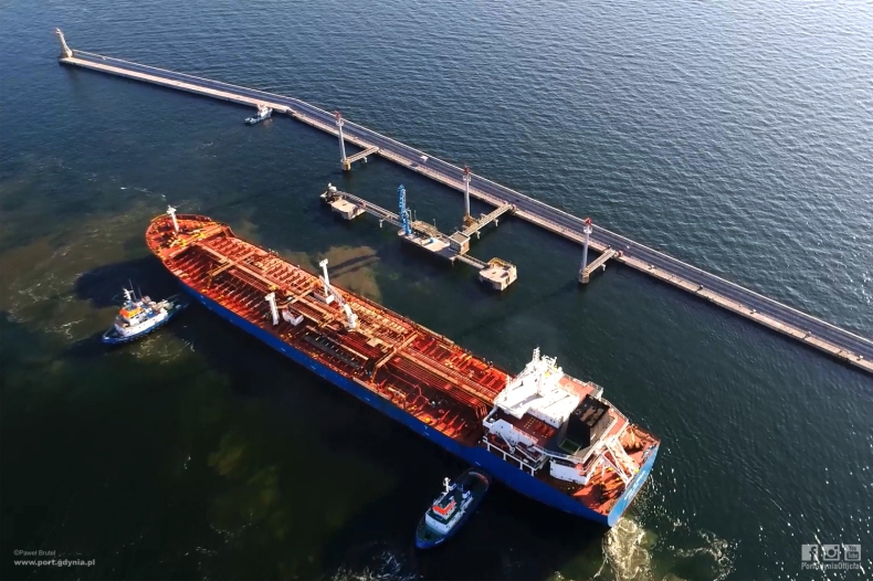 Port Gdynia zwiększa możliwości przeładunkowe paliw - GospodarkaMorska.pl