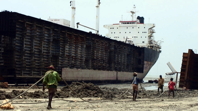 Bangladesz: projekt ustawy złomowania statków w celu poprawy warunków pracy - GospodarkaMorska.pl