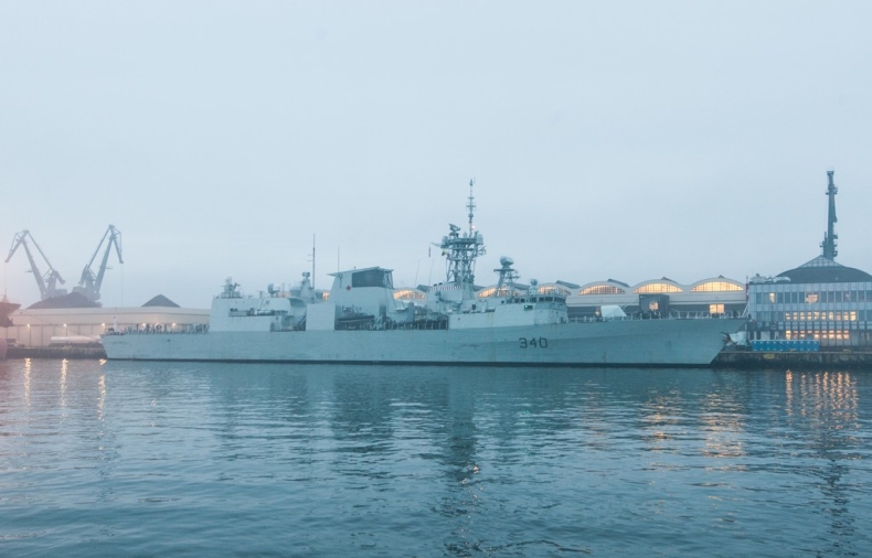 Kanadyjska fregata gościła w Gdyni (foto) - GospodarkaMorska.pl