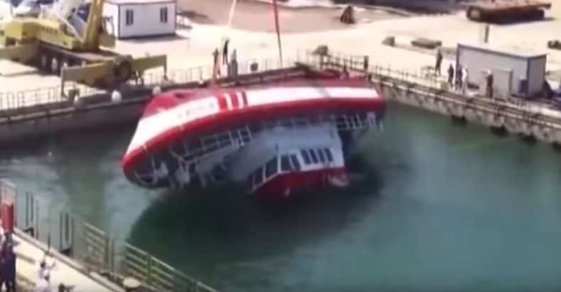 10 nieudanych wodowań statków (wideo) - GospodarkaMorska.pl