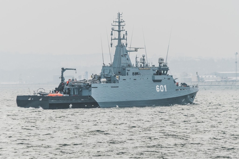 ORP Kormoran w morzu (foto) - GospodarkaMorska.pl