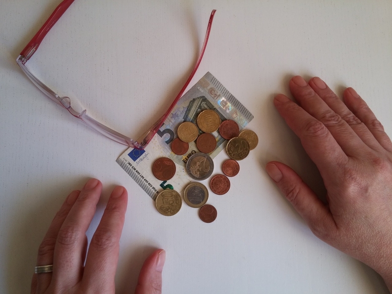 Rafalska: Nie zabraknie pieniędzy na emerytury i renty - GospodarkaMorska.pl