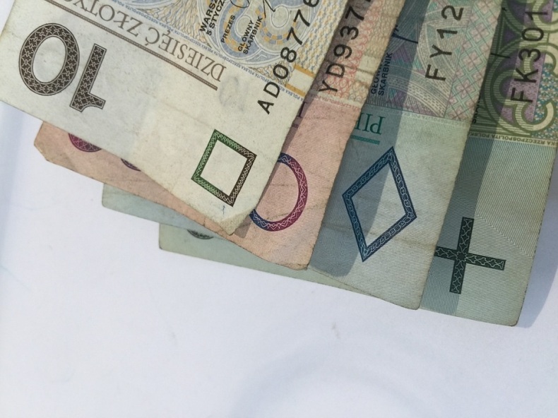 Rośnie ryzyko korekty na złotym, zdecyduje retoryka RPP - GospodarkaMorska.pl