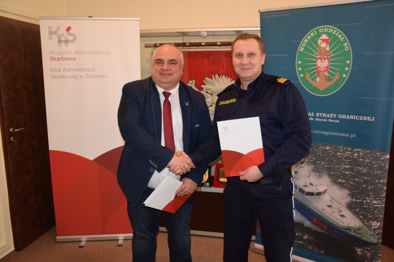 Współdziałanie pomiędzy Morskim Oddziałem SG i Izbą Administracji Skarbowej w Gdańsku - GospodarkaMorska.pl