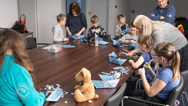Ferie z biało-czerwoną banderą. Muzeum Marynarki Wojennej w Gdyni zaprasza dzieci na morskie zajęcia - GospodarkaMorska.pl