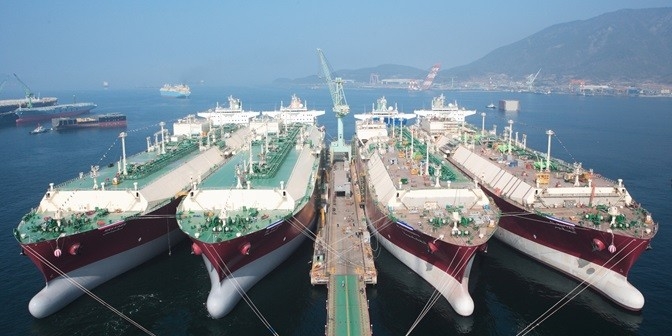 Flota gazowców LNG ze stratą 230 mln dolarów w 2017 roku - GospodarkaMorska.pl