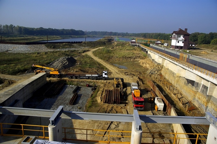Spotkanie z armatorami śródlądowymi w sprawie harmonogramu prac na stopniu wodnym Malczyce - GospodarkaMorska.pl