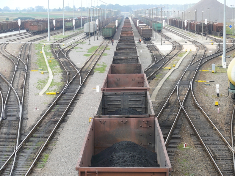 Ponad 800 mln zł na inwestycje w PKP LHS do 2025 r. - GospodarkaMorska.pl