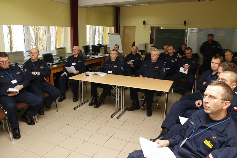Trening sztabowy w 8. FOW - GospodarkaMorska.pl