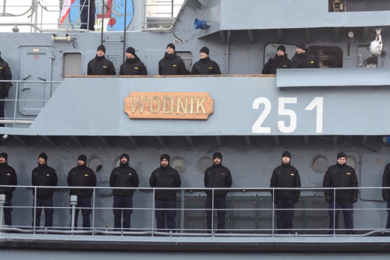 ORP „Wodnik” wypłynął w rejs po wodach Zatoki Perskiej - GospodarkaMorska.pl