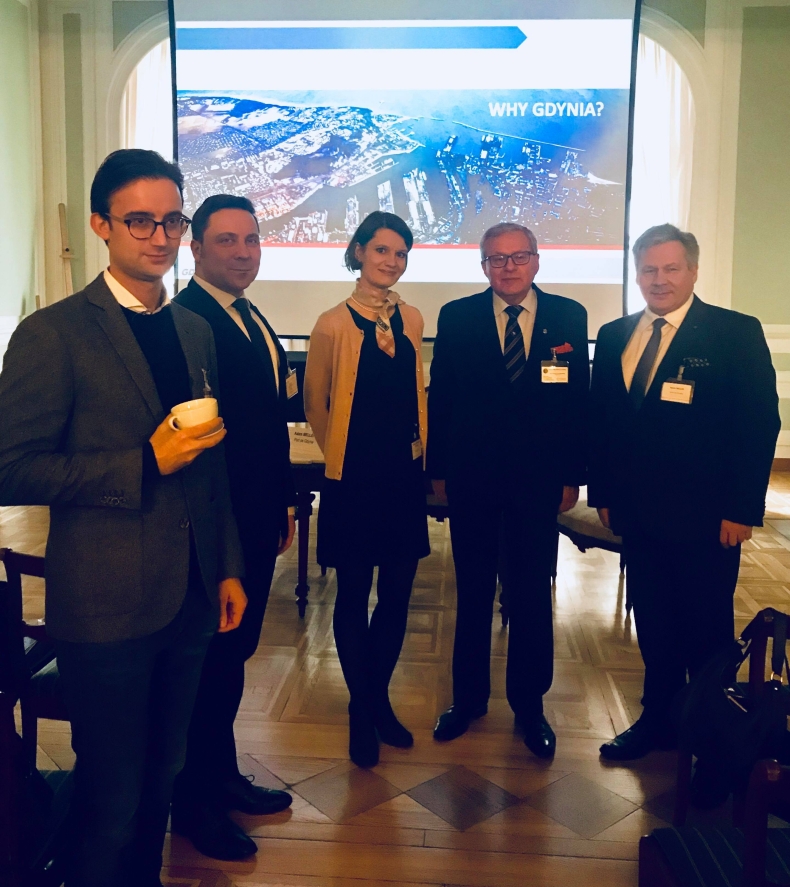 Seminarium w Paryżu: inwestycja w portową przyszłość Gdyni - GospodarkaMorska.pl