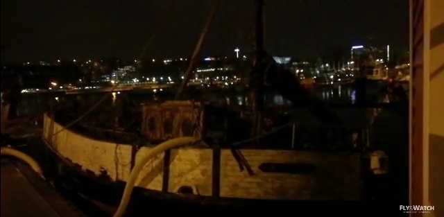Zatopiony jacht wydobyty z dna gdyńskiej mariny (wideo) - GospodarkaMorska.pl