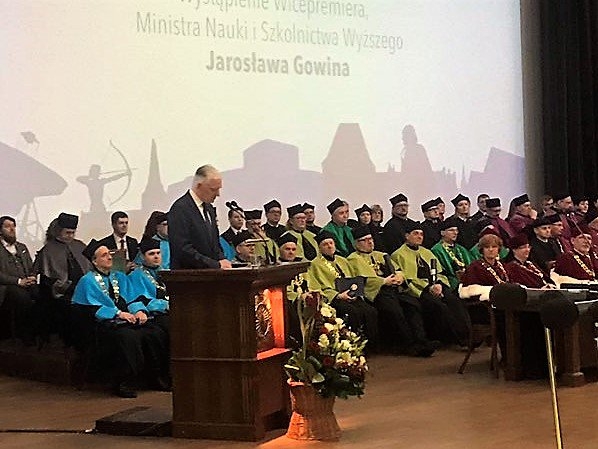 Gowin: Konstytucja dla Nauki wejdzie w życie od października - GospodarkaMorska.pl