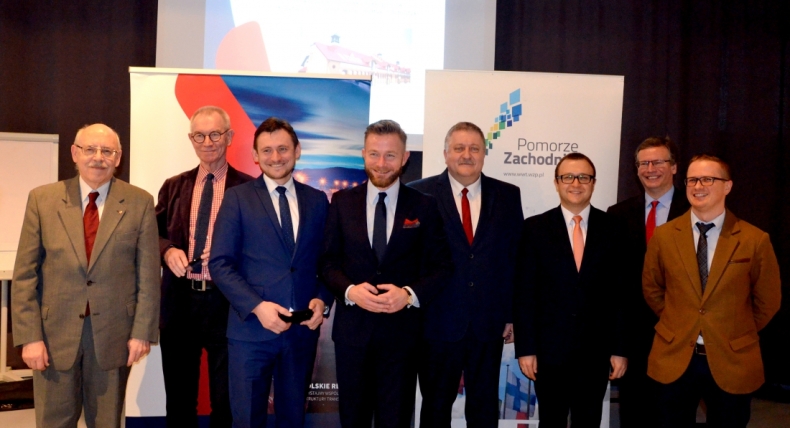 Bałtyk-Adriatyk. Korytarz dla rozwoju - GospodarkaMorska.pl