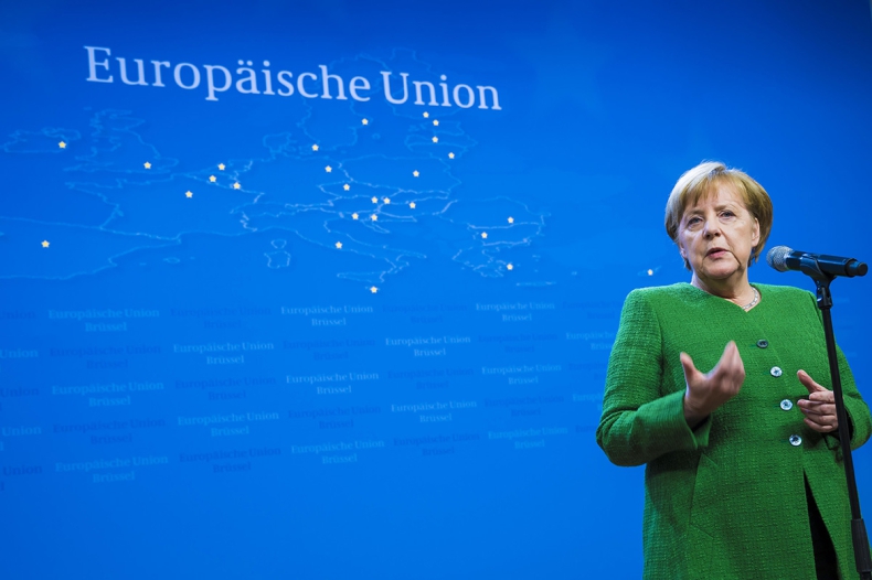 Angela Merkel: chińskie inwestycjenie mogą osłabiać jedności w UE - GospodarkaMorska.pl