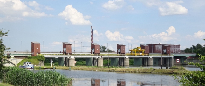 Kraków: W Wiśle znaleziono ciało mężczyzny - GospodarkaMorska.pl