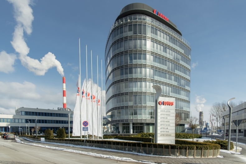 Lotos. Do premiera apelują pomorscy parlamentarzyści (ale nie z PiS) - GospodarkaMorska.pl