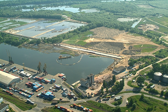 Po dwóch miesiącach przeładunki w górę w Szczecinie i Świnoujściu - GospodarkaMorska.pl