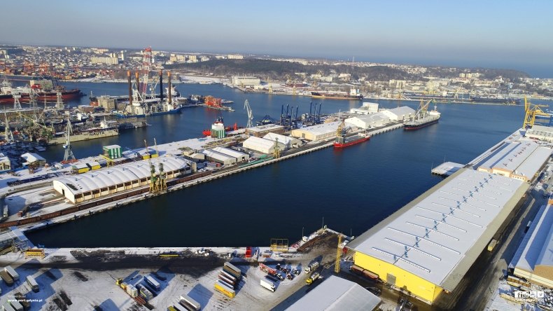 Nabrzeże Węgierskie dla Portu Gdynia - GospodarkaMorska.pl
