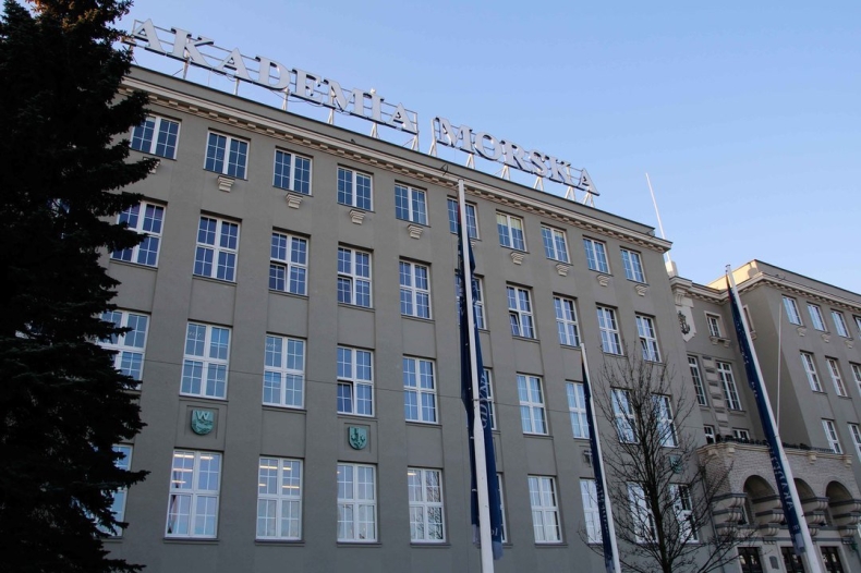 Akademia Morska w Gdyni z funduszami na rozwój - GospodarkaMorska.pl