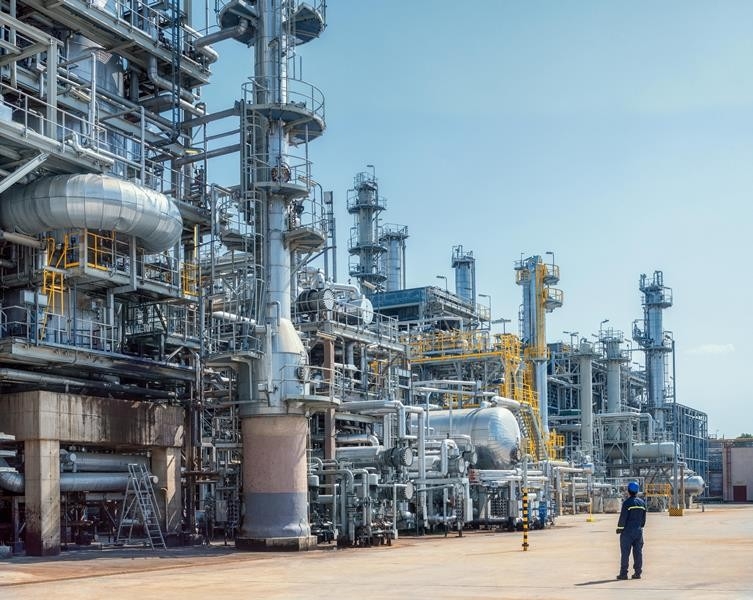 Czechy: Unipetrol prowadzi własne dochodzenie po wybuchu w terminalu rafinerii w Kralupach - GospodarkaMorska.pl