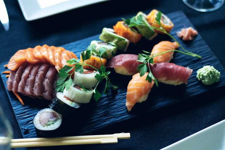 Sushi Factory wykorzystuje ryby i owoce morza z certyfikatami MSC i ASC - GospodarkaMorska.pl