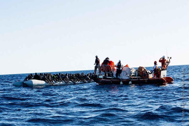 Włochy: Ponad 6 100 migrantów przypłynęło od początku tego roku - GospodarkaMorska.pl