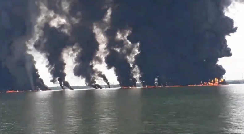 Indonezja: Stan wyjątkowy wokół portu na Borneo w związku z wyciekiem ropy (wideo) - GospodarkaMorska.pl