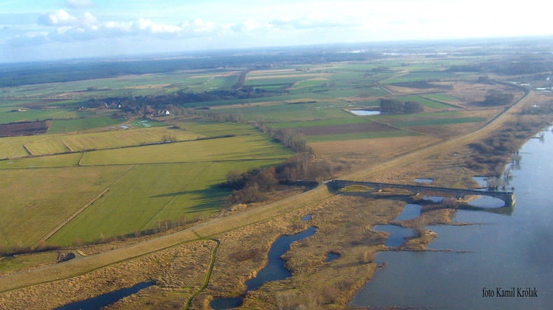 Gróbarczyk: około 20 stopni wodnych na Odrze - GospodarkaMorska.pl