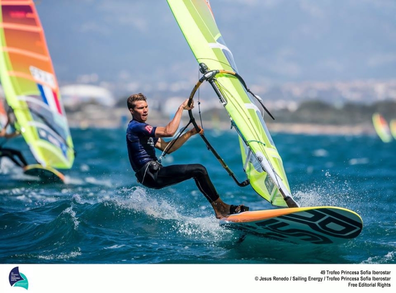 PE w żeglarstwie – Paweł Tarnowski po raz drugi najlepszy w windsurfingu - GospodarkaMorska.pl