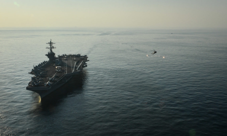 Pokaz siły amerykańskiej marynarki na spornym Morzu Południowochińskim - GospodarkaMorska.pl