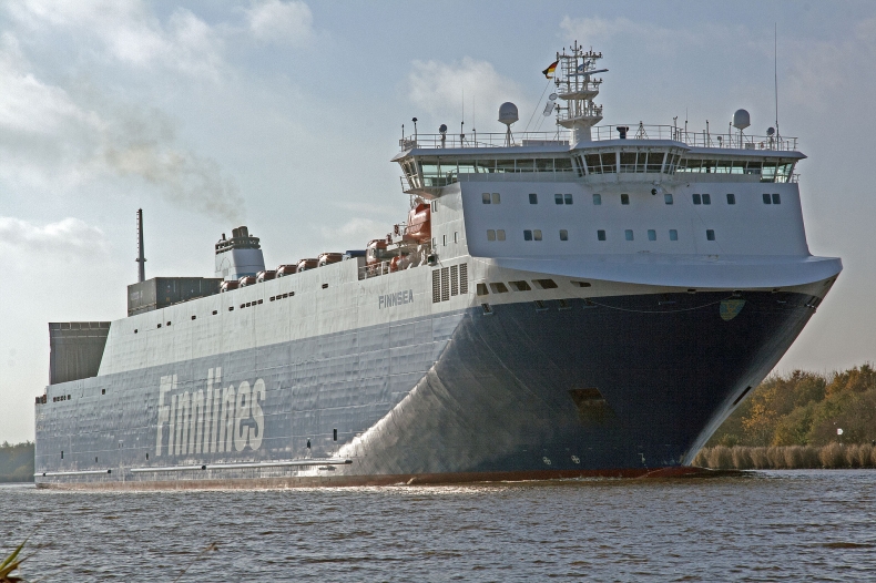 Finnlines: Wydłużenie dwóch kolejnych promów w Gdańsku - GospodarkaMorska.pl