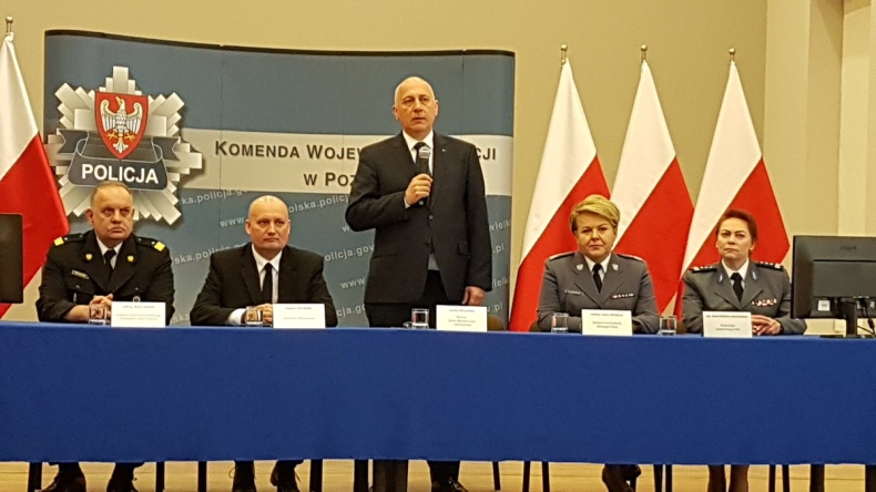 Brudziński: Nadrabiamy zaległości w finansowaniu służb mundurowych - GospodarkaMorska.pl