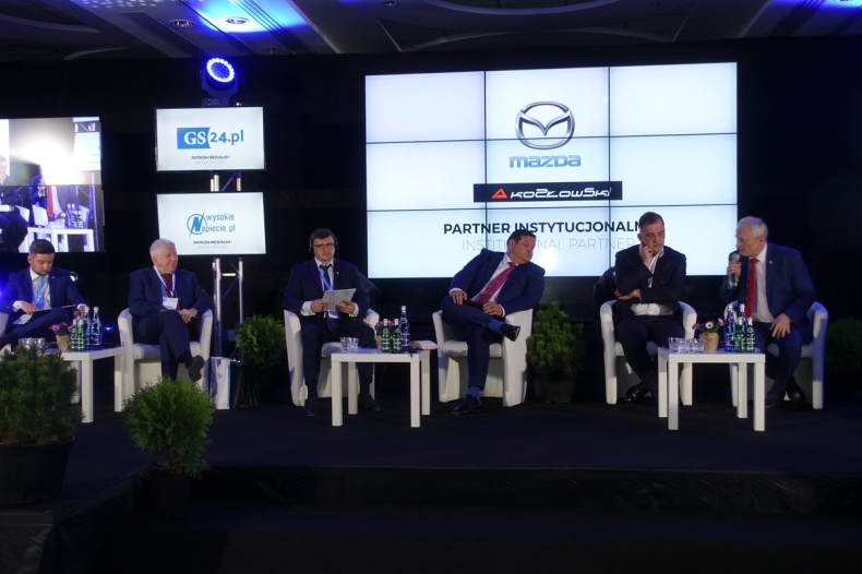 Świnoujście: Ruszyła kampania przeciw patologii w zatrudnianiu Ukraińców - GospodarkaMorska.pl