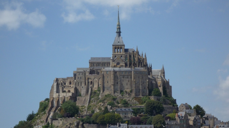 Francja: Le Mont-Saint-Michel znów otwarte - GospodarkaMorska.pl