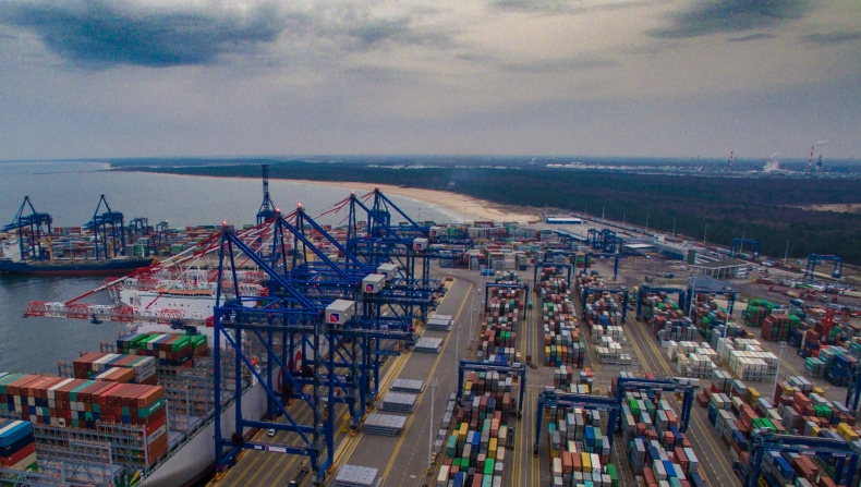 Port Gdańsk zabiera głos w sprawie plaży na Stogach - GospodarkaMorska.pl