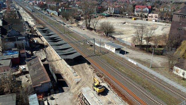 Kolejowe inwestycje będą monitorowane ze śmigłowców - GospodarkaMorska.pl