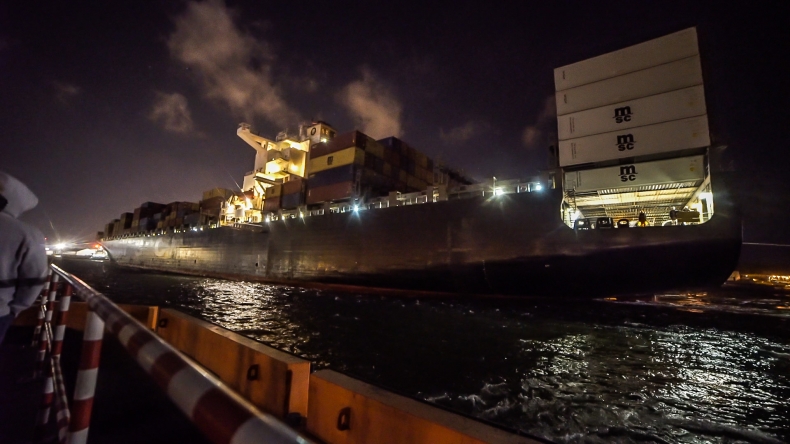 MSC Paris zawinął do Portu Gdynia (foto) - GospodarkaMorska.pl