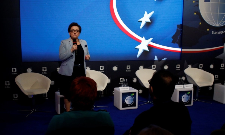 Zalewska: Nie ma „podwójnego” rocznika, mamy prawie 50 tys. wolnych miejsc - GospodarkaMorska.pl