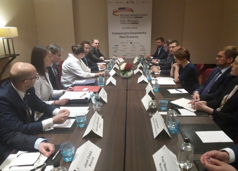 Emilewicz: Dwukrotny wzrost wymiany handlowej między Polską a USA możliwy w perspektywie pięciu lat - GospodarkaMorska.pl