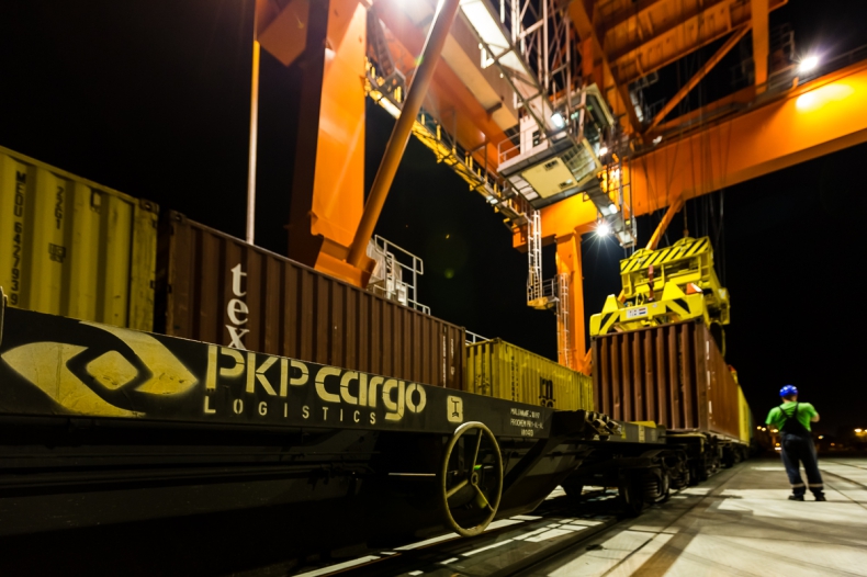 PKP SA podpisały umowę z 10 firmami logistycznymi - GospodarkaMorska.pl