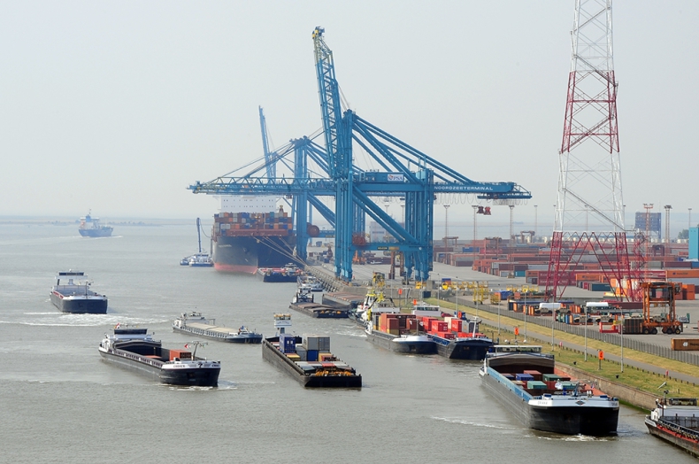 Port Antwerpia wprowadzi nową strategię w sprawie emisji CO2 - GospodarkaMorska.pl
