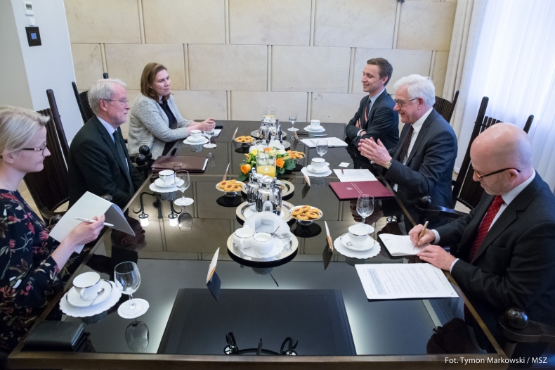 Spotkanie szefa polskiej dyplomacji z przewodniczącym Grupy Wyższych Urzędników Arktycznych przy Radzie Arktycznej - GospodarkaMorska.pl