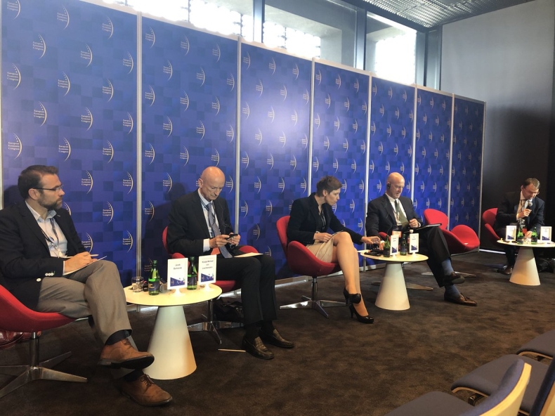 Ian Brzeziński: Zachód powinien nałożyć sankcje sektorowe na Rosję - GospodarkaMorska.pl