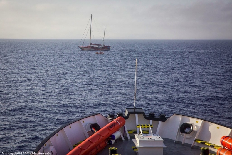 Włochy: Cele przyszłego rządu: znieść sankcje wobec Rosji, rewizja traktatów UE - GospodarkaMorska.pl