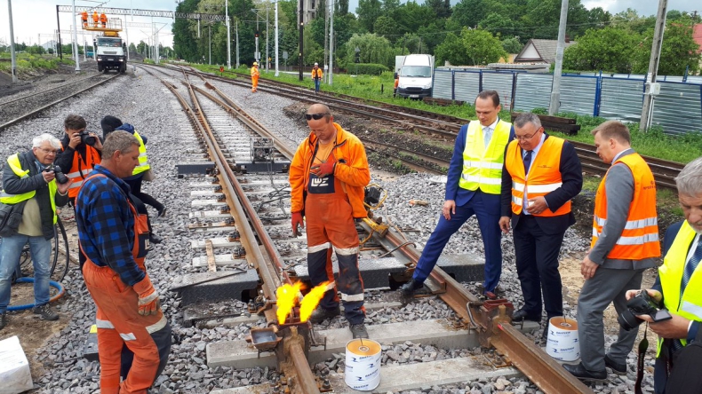 Adamczyk: Rozwój infrastruktury kolejowej to priorytet rządu - GospodarkaMorska.pl